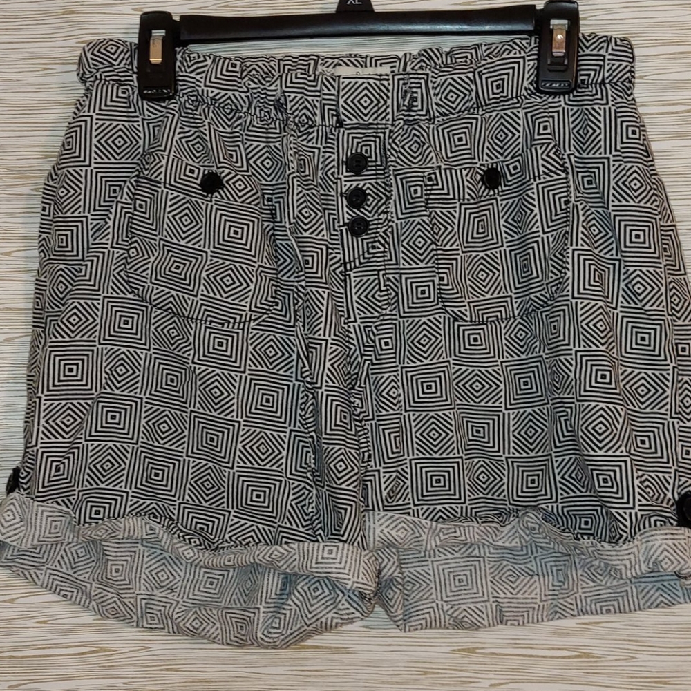 💥Style me linen shorts💥